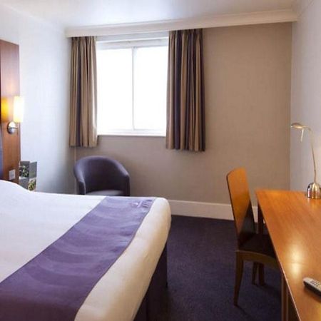 Premier Inn Кетеринг Экстерьер фото