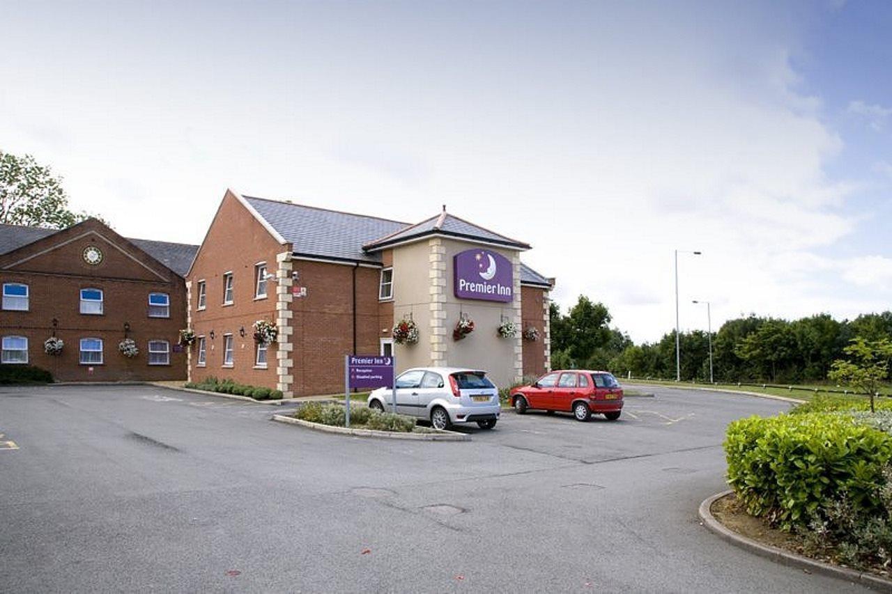 Premier Inn Кетеринг Экстерьер фото